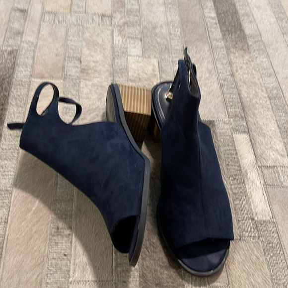 Navy Suede Perp Toe & Open Heels Sandals - Picture 2 of 6